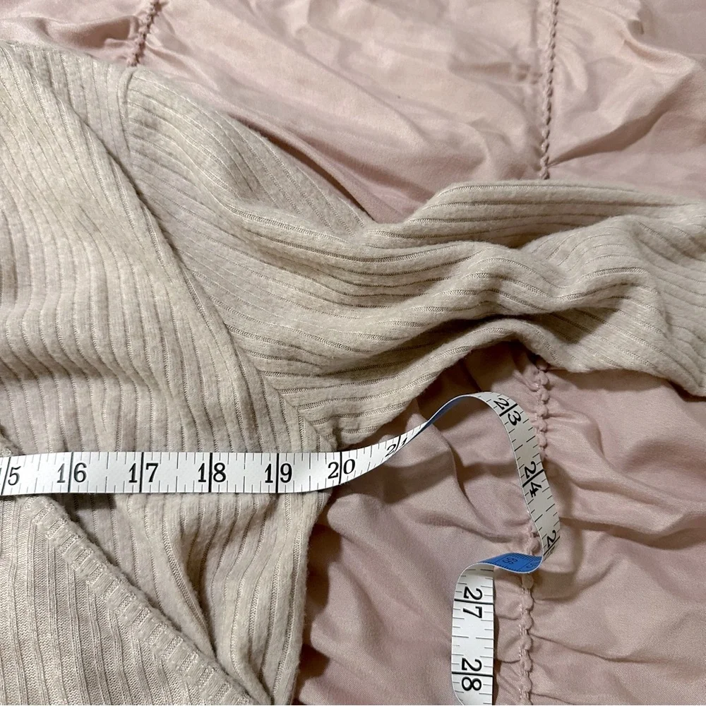 Women’s Crossover Tie Front Long Sleeve Ribbed Knit Top - Picture 7 of 8
